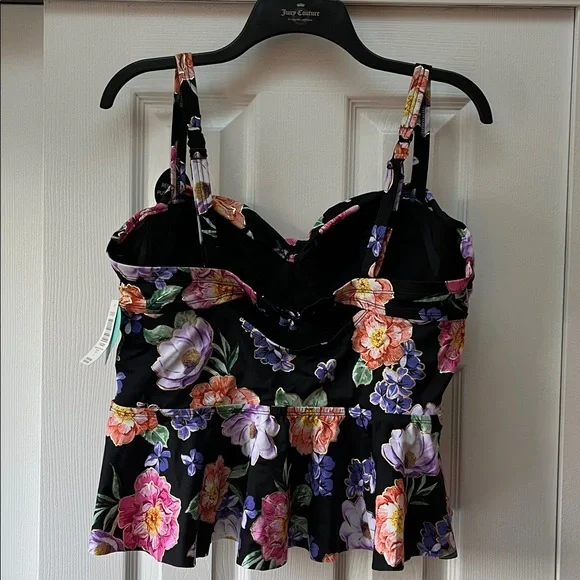 NWT Beach, Summer, Floral, Colorful Torrid Tankini - Picture 6 of 10